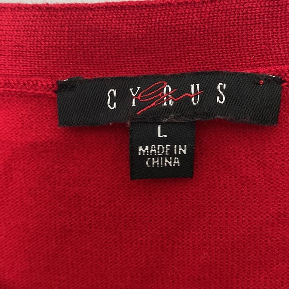 NWOT Cyrus women’s tunic sweater - Picture 2 of 5